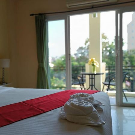 Aura Inn Rooms Pattaya Exterior foto